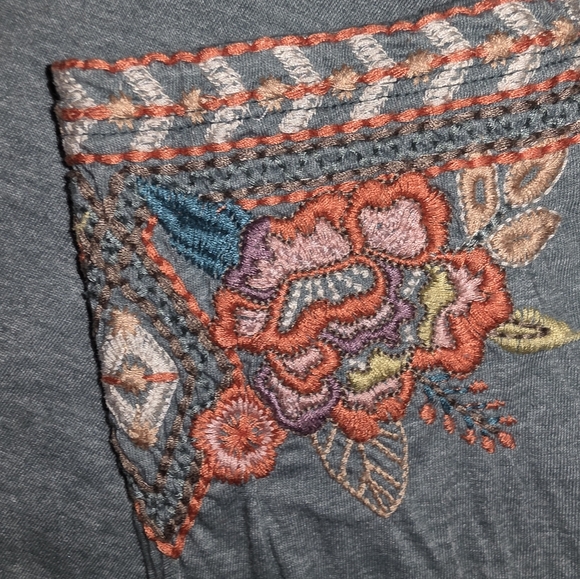 Johnny Was embroidered Blue/Green 3/4 Sleeve Pull Over Top Shirt Size Medium - Picture 7 of 10